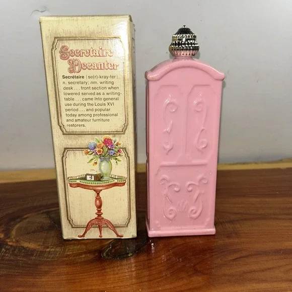 Vtg AVON Secretaire Charisma Foaming Bath Oil Decanter 5 oz Full Collectable - Picture 3 of 6